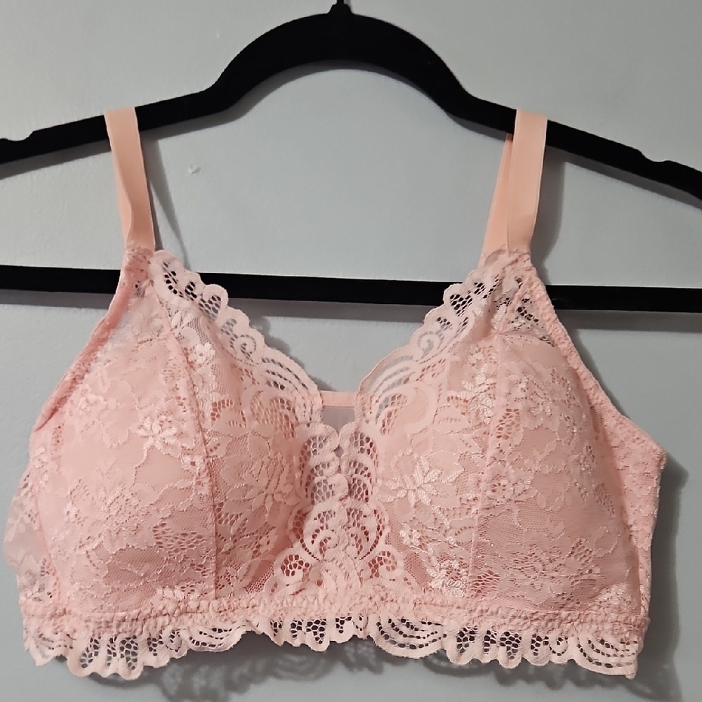 Bali Lace Bra in Soft Pink Molded Pads Size M B/C
